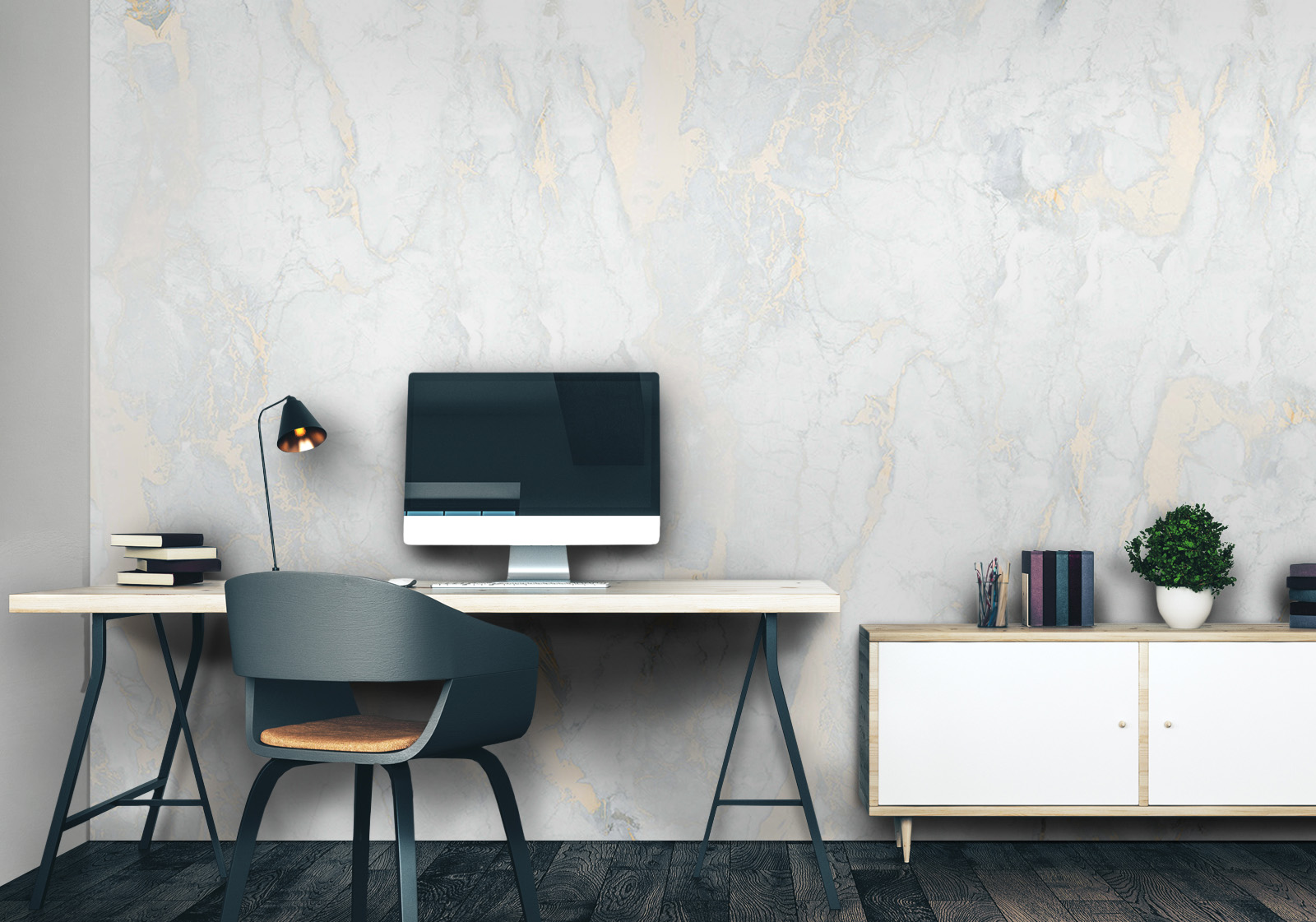 Wandverkleidung für das Büro - heller Marmor Milieubild mit Arbeitszimmer mit Schreibtisch, Computer, Stuhl, Kommode, Lampe, Pflanze als Dekoration und einer Wandverkleidung mit folgendem Motiv: Weißer Marmor mit grauen und goldenen Adern, abstrakte Textur.