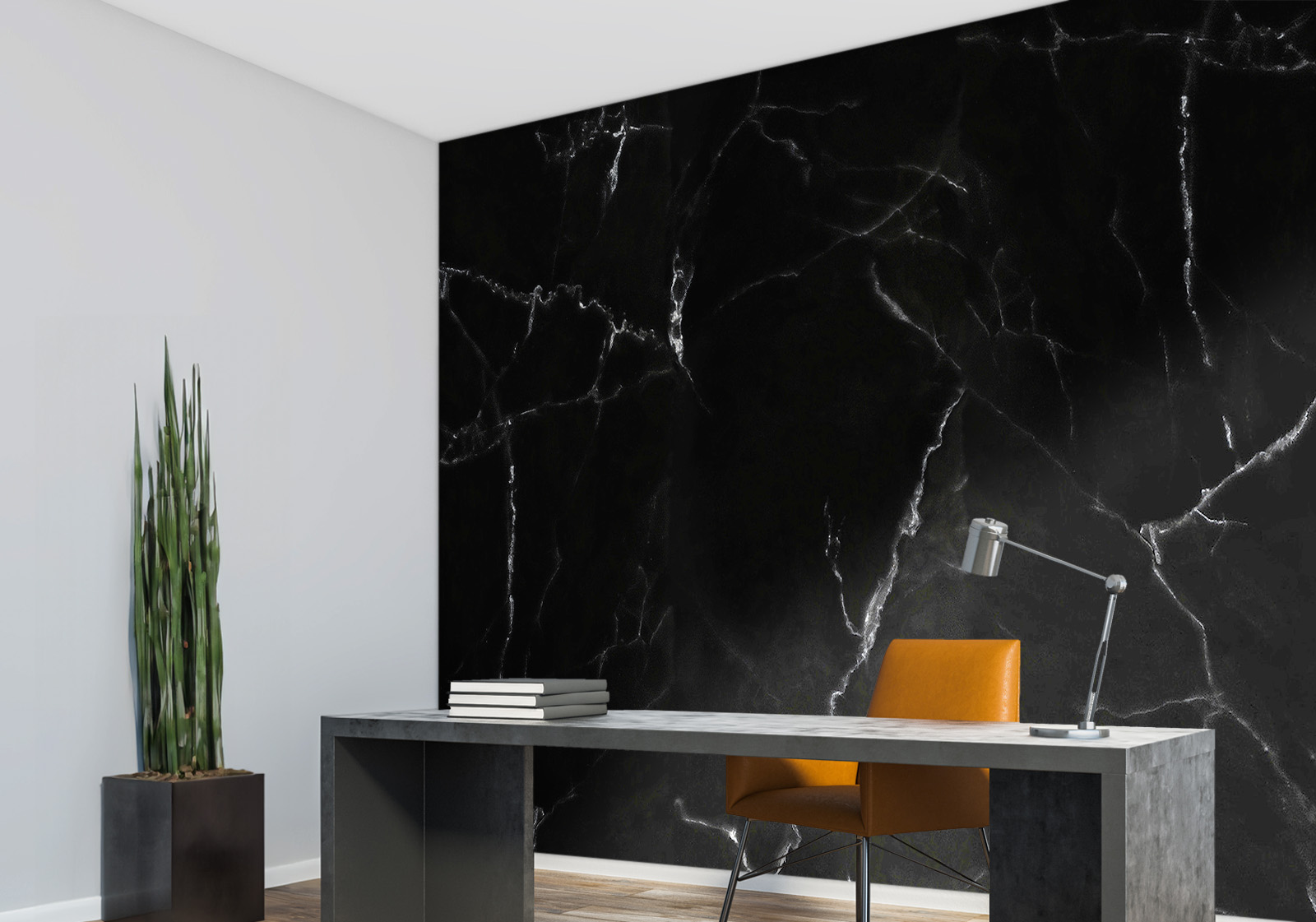 Milieubild mit Arbeitszimmer mit dunklem Schreibtisch, orangefarbenem Stuhl, Stehlampe,  Zimmerpflanze im Topf  und einer Wandverkleidung mit folgendem Motiv: Schwarzer Marmor mit weißen Adern, abstrakte Textur, dunkle und elegante Oberfläche.