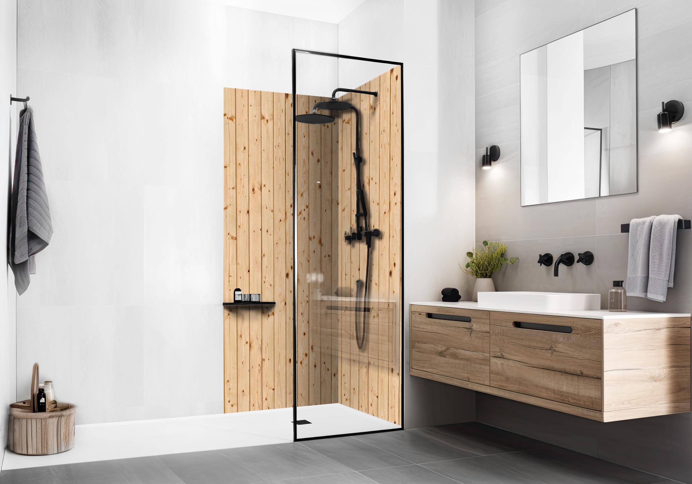 Modernes Badezimmer mit Waschbecken und Holzunterschrank und mit ebenerdiger Dusche die Rückwände in folgendem Design hat: Helle Holzplanken mit sichtbarer Maserung und Astlöchern, vertikal angeordnet.